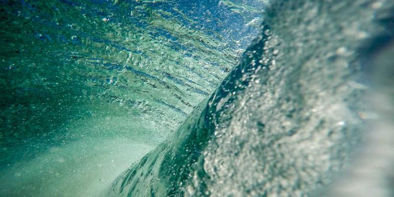 从废弃边角到时尚新材：河北宏兴皮革的循环经济革命